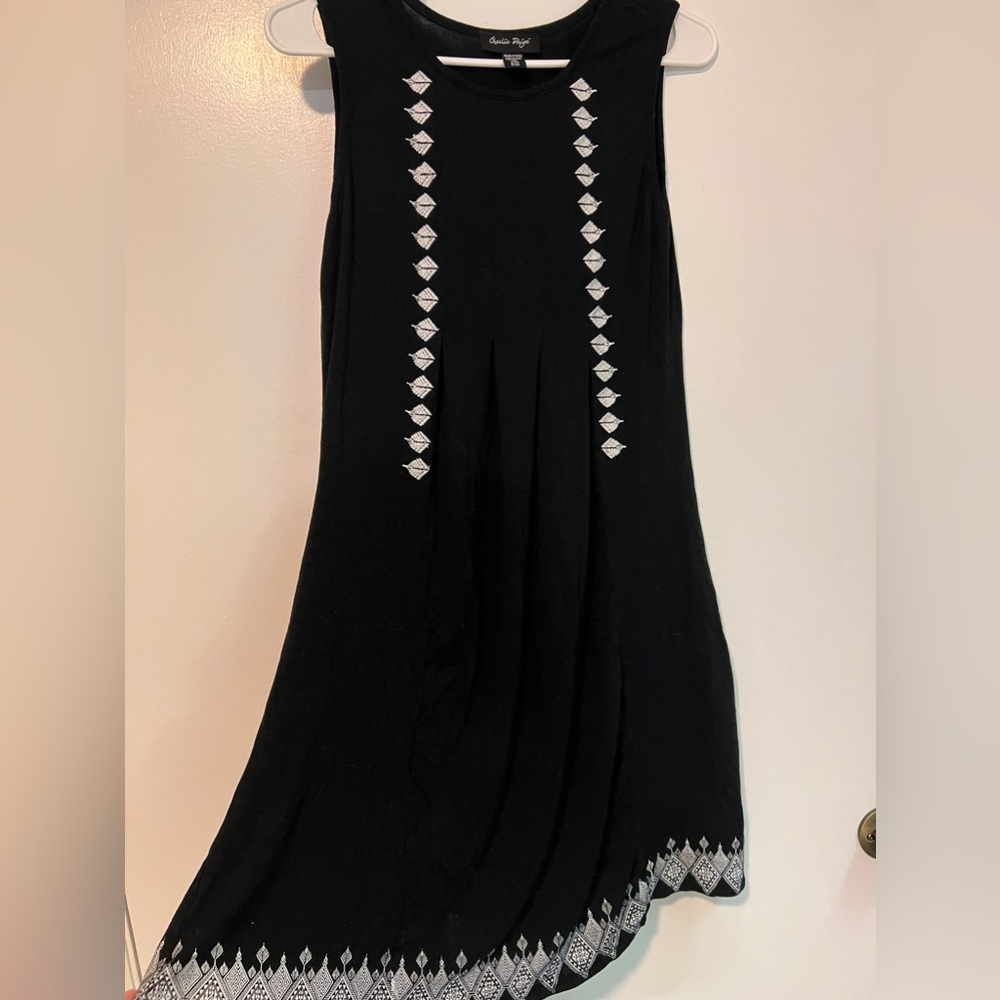 Charlie Paige black sleeveless dress. Size 5/M
